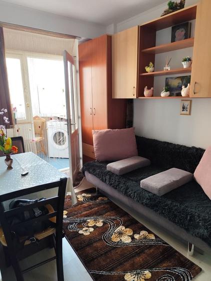 Garsonieră decomandată în Dacia