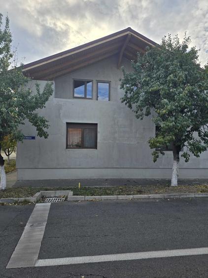 Casă cu 3 camere în Grădiște