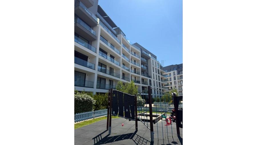 Apartament cu 3 camere decomandat, mobilat în Băneasa