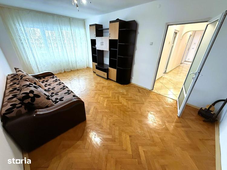 Apartament cu 3 camere decomandat în Cug