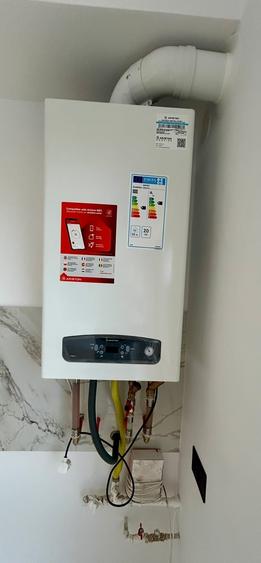 Casă individuală cu 4 camere cu Teren 172 Mp în Central
