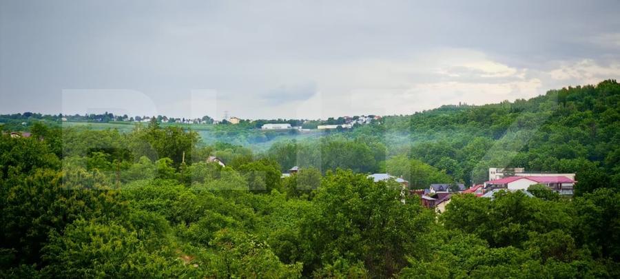 Apartament cu 6 camere decomandat, mobilat în Păcurari