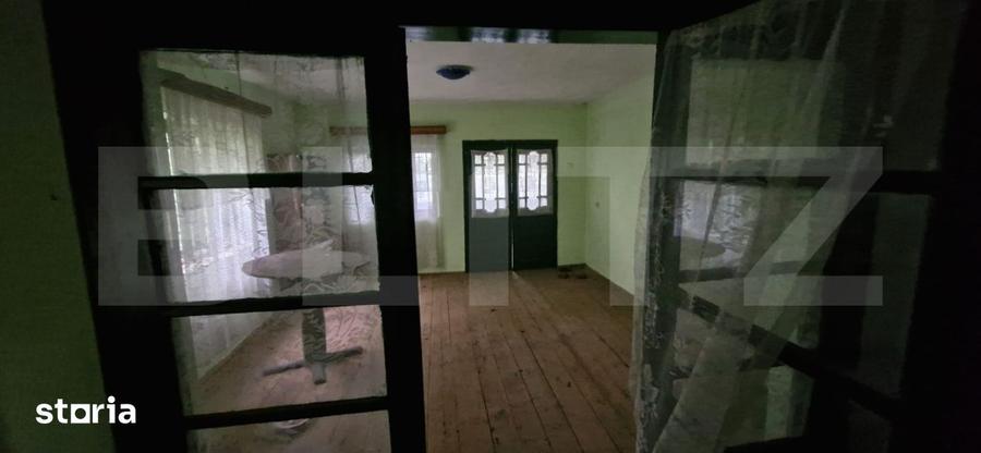 Casă cu 8 camere cu Teren 4200 Mp în Central