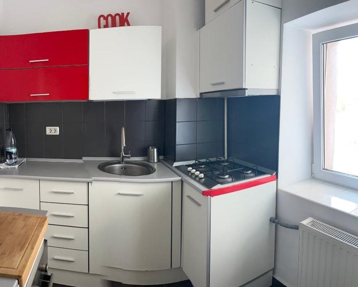 Apartament cu 2 camere semidecomandat, mobilat în Cișmigiu