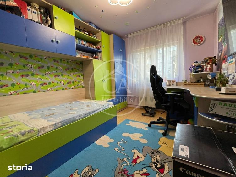 Apartament cu 3 camere decomandat în Nufărul