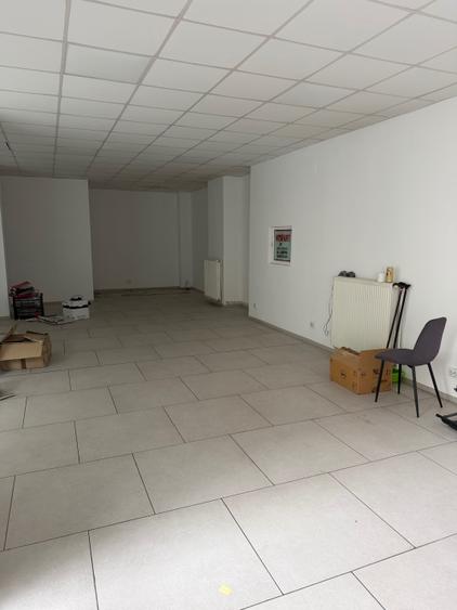 Spațiu comercial, de 130 mp, în Exterior Vest