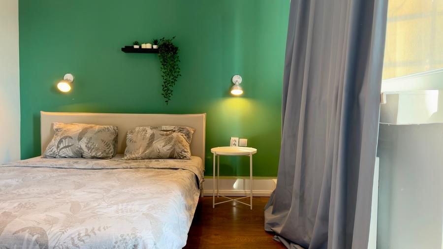 Apartament cu 3 camere decomandat, mobilat în Armeneasca