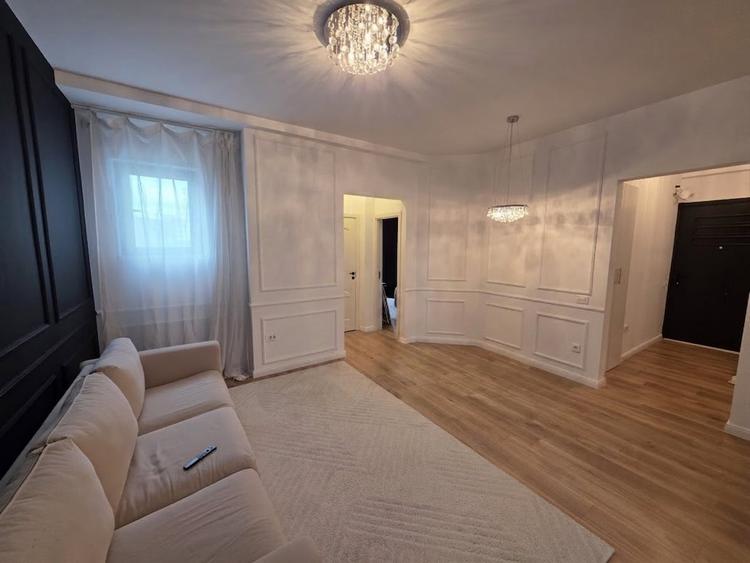 Apartament cu 3 camere semidecomandat, mobilat în Universitate