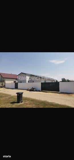 Casa noua de vanzare, 5 camere, teren 1111 mp
