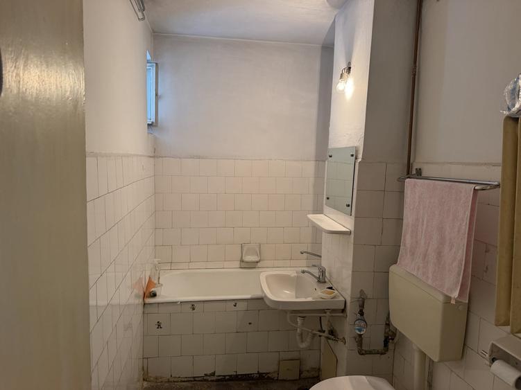 Apartament cu 3 camere decomandat în Mihai Viteazul