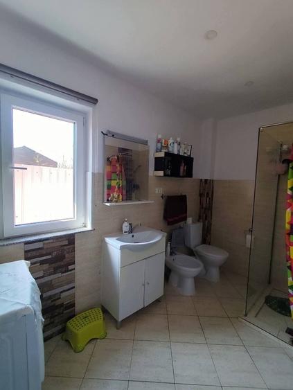 Casă cu 3 camere în Central
