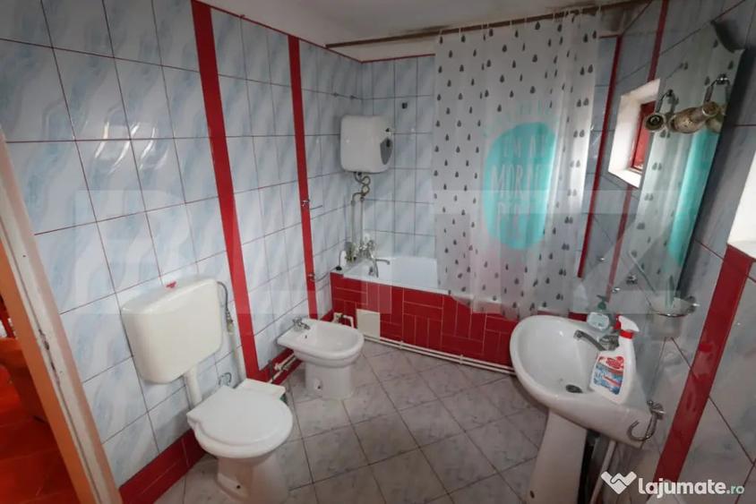 Casă cu 3 camere cu Teren 1783 Mp în Central