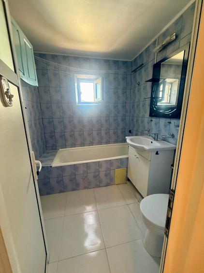 Apartament cu 3 camere decomandat, mobilat în Canta