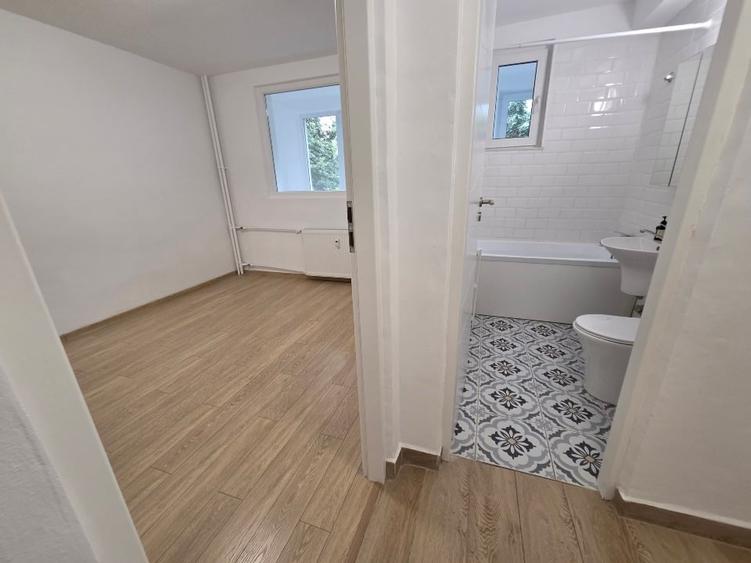 Apartament cu 3 camere semidecomandat, mobilat în Obor