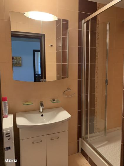 Apartament cu 3 camere, mobilat în Berceni