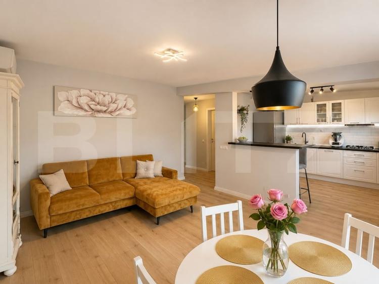 Apartament cu 3 camere semidecomandat, mobilat în Sânnicoară