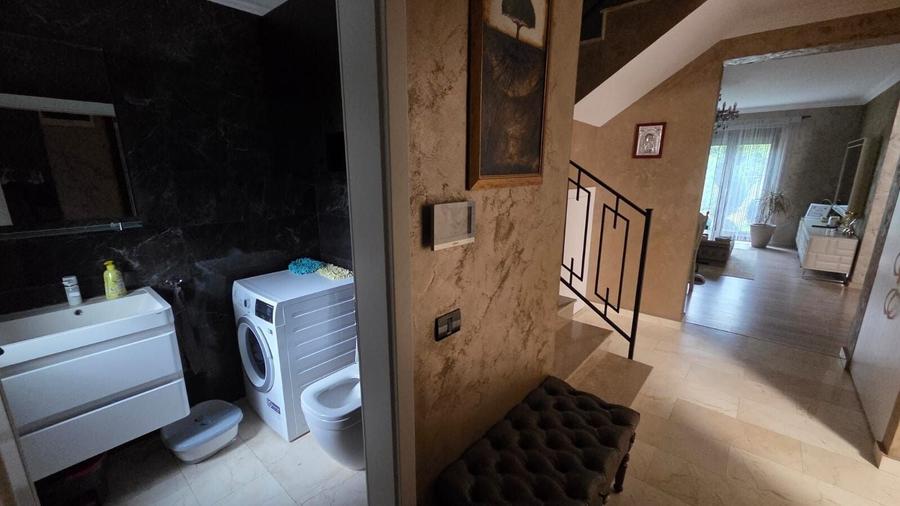 Casă individuală cu 4 camere decomandat cu Canalizare în Braytim