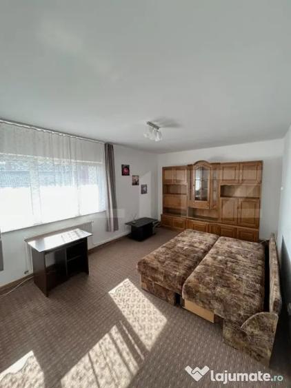Apartament cu 2 camere decomandat în Zorilor