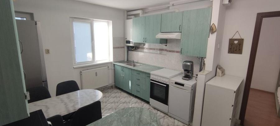 Apartament cu 3 camere + loc de parcare - 8
