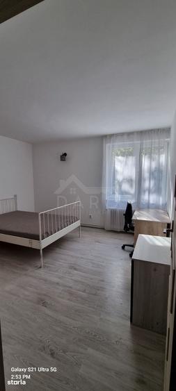 Apartament cu 3 camere în 22 Decembrie 1989