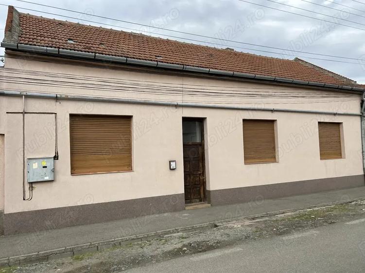 Casă cu 6 camere cu Teren 532 Mp în Lugoj
