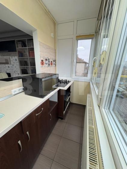 Apartament cu 3 camere decomandat în Lunei