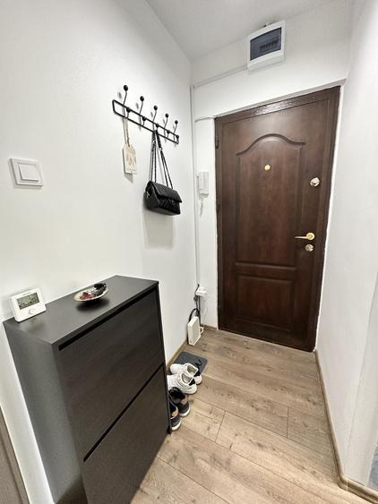 Apartament cu 2 camere semidecomandat în Micro 6