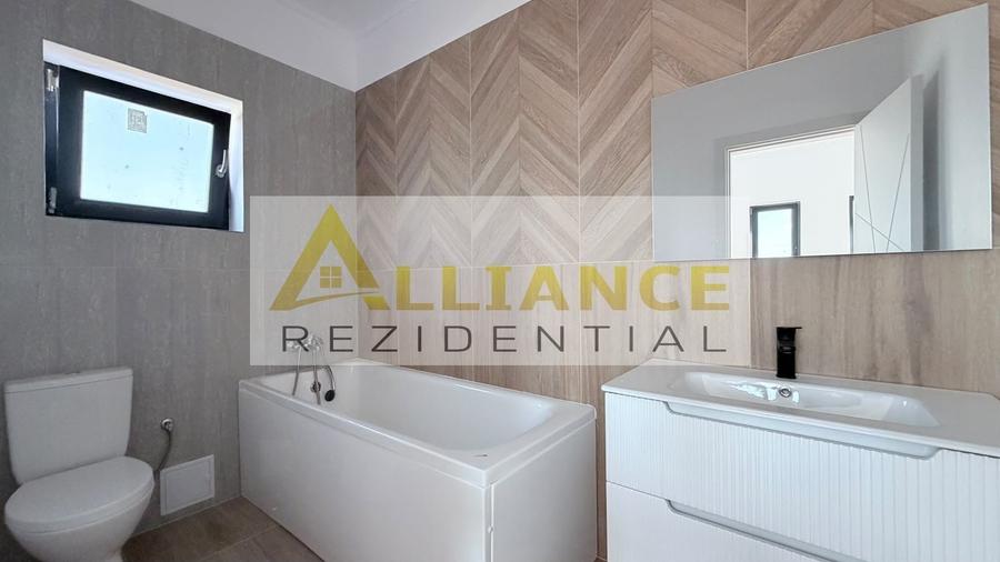 Casă individuală cu 3 camere cu Canalizare în Berceni