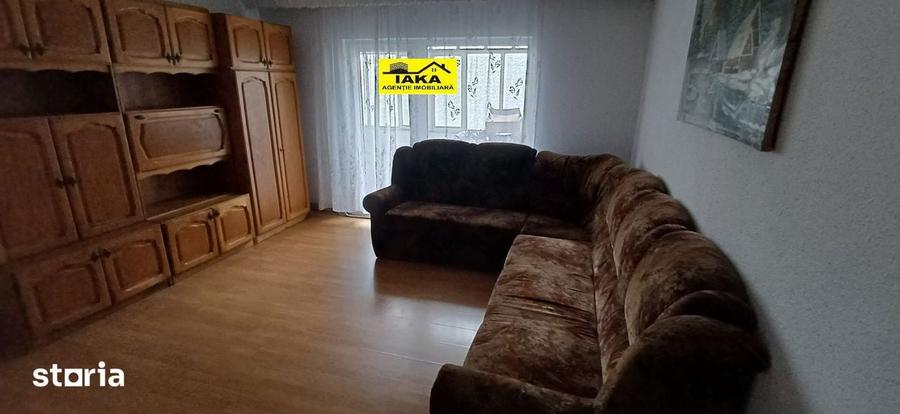 Apartament cu 4 camere decomandat în Orașul Vechi