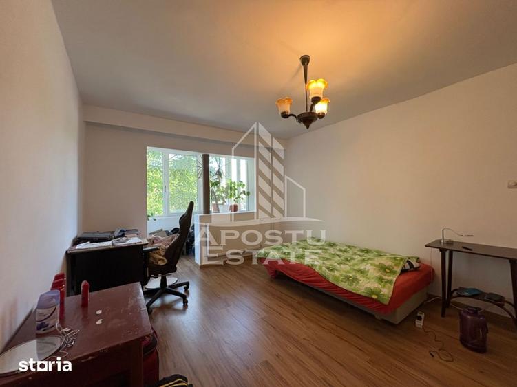 Apartament cu 2 camere semidecomandat în Girocului
