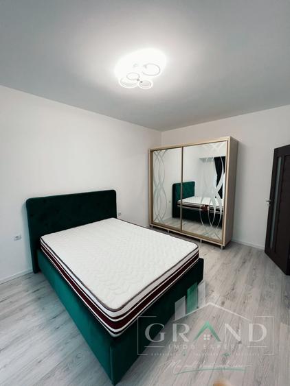 Apartament cu 3 camere semidecomandat, mobilat în Semicentral