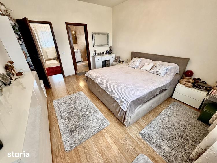 Casă cu 4 camere cu Teren 330 Mp în Glina