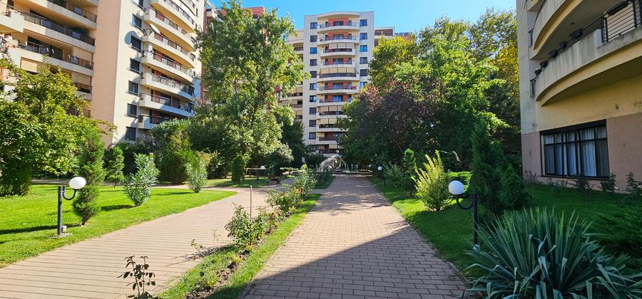 Apartament cu 3 camere decomandat, mobilat în Barbu Văcărescu