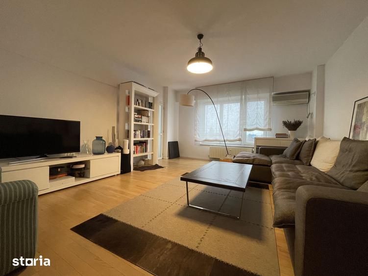 Apartament cu 3 camere în Decebal