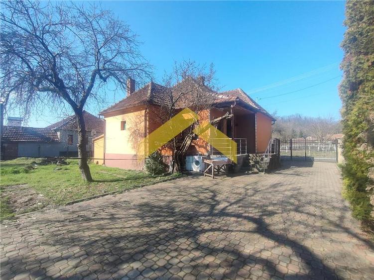 Casă individuală cu 2 camere cu Teren 1501 Mp în Săvârșin
