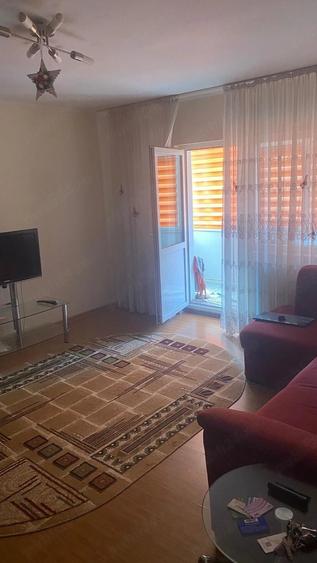 Apartament cu 2 camere semidecomandat în Prundu