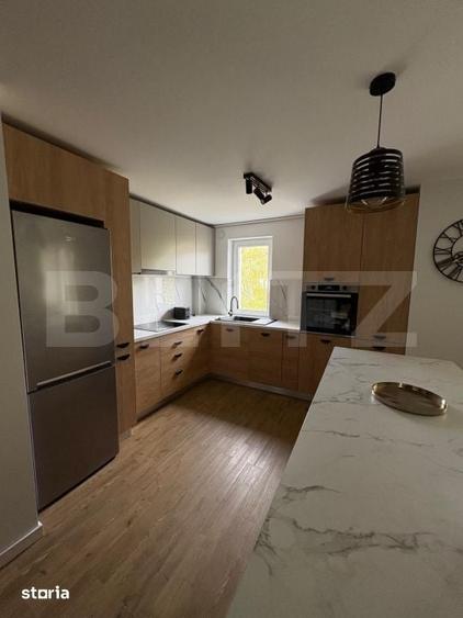 Apartament cu 4 camere semidecomandat în Central