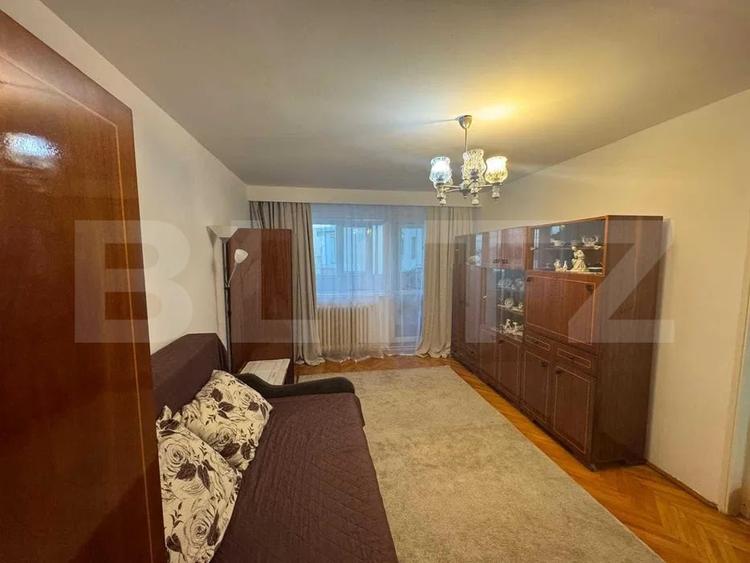 Apartament cu 2 camere semidecomandat, mobilat în Mănăștur