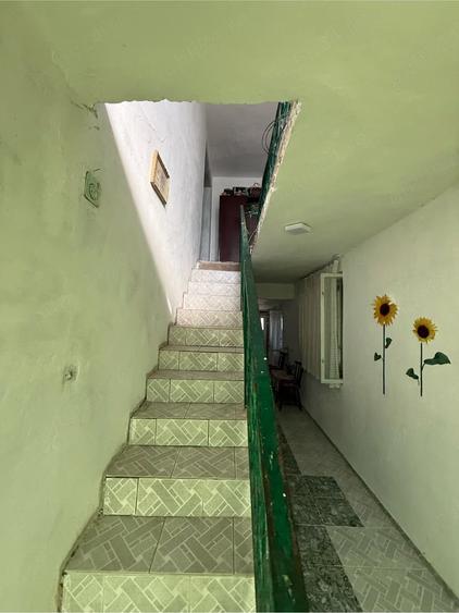 Casă cu 7 camere cu Teren 3000 Mp în Var