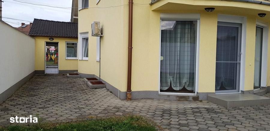 Casă cu Teren 329 Mp în Trei Stejari