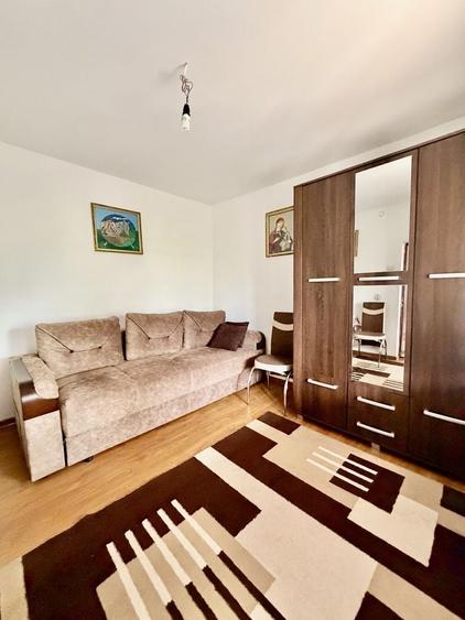 Casă cu 4 camere în Petrești