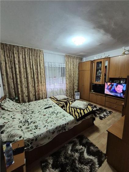 Apartament cu 2 camere decomandat, mobilat în Freidorf