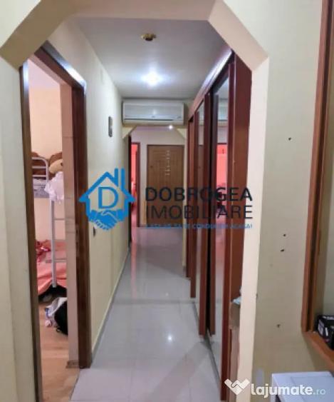 Apartament cu 3 camere decomandat în E3