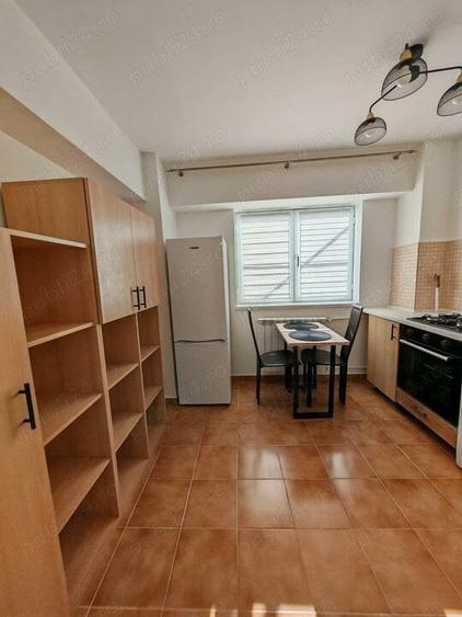 Garsonieră decomandată în Timpuri Noi