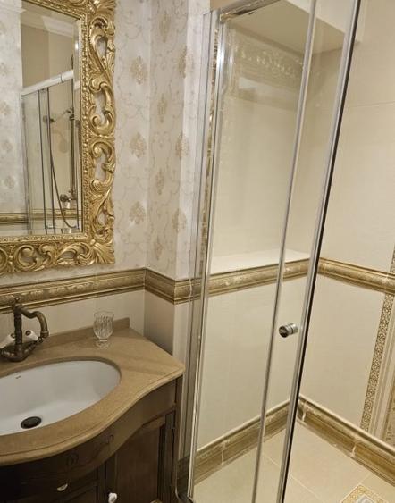 Apartament cu 3 camere decomandat, mobilat în Nicolae Grigorescu