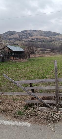 Teren de 5500 mp, în Chiojdu