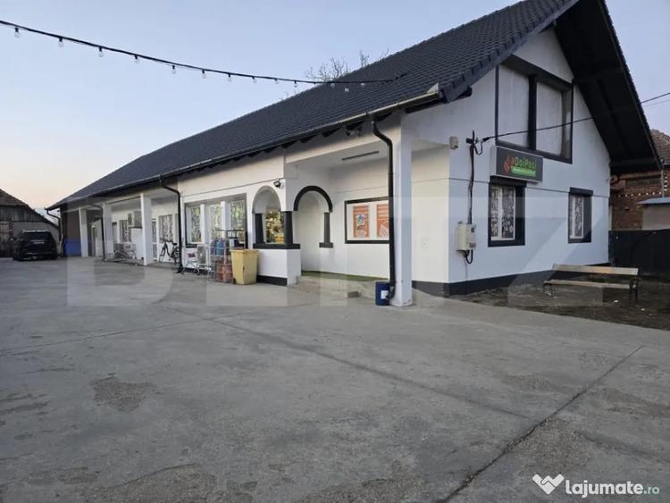 Spațiu comercial, de 300 mp, în Central