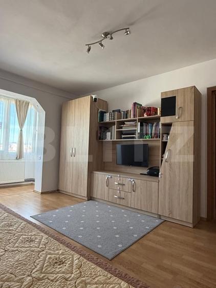 Apartament cu 2 camere semidecomandat în Griviței