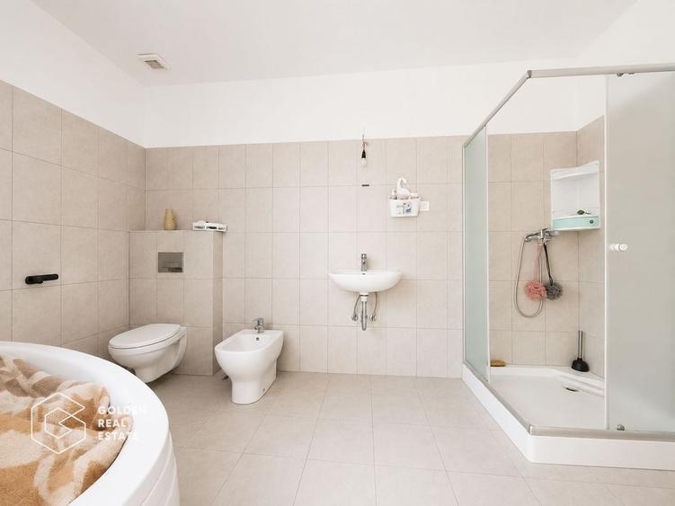 Casă individuală cu 4 camere cu Canalizare în Barațca