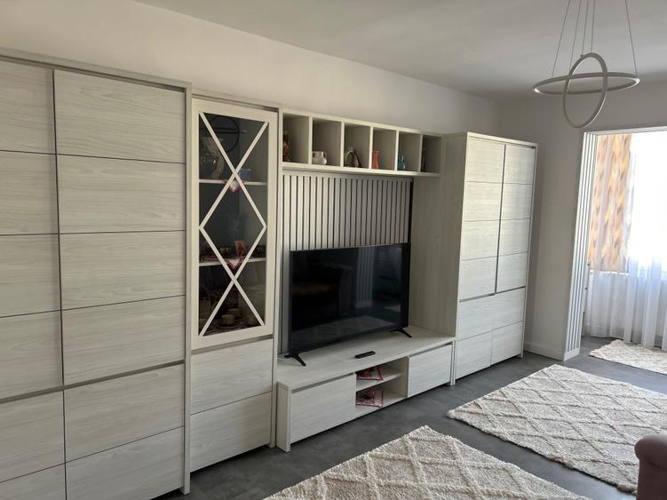 Apartament cu 2 camere decomandat în Tudor